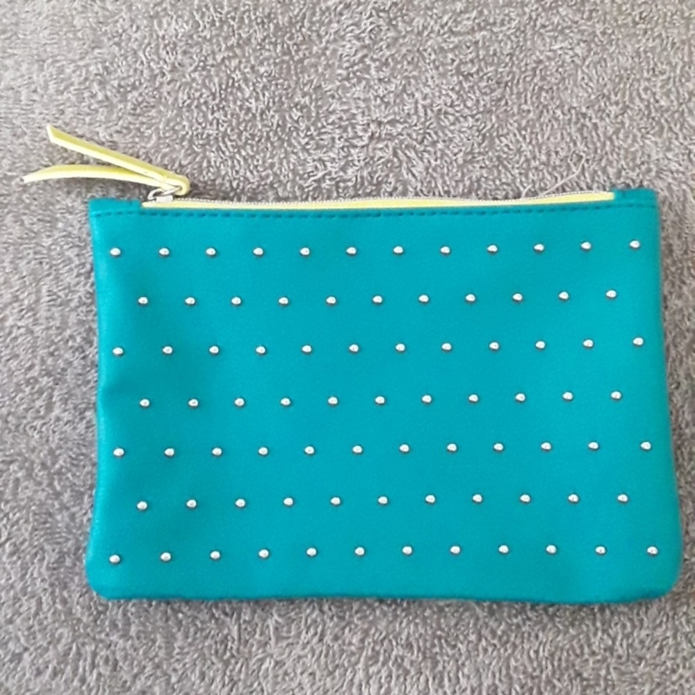 Makeup bag